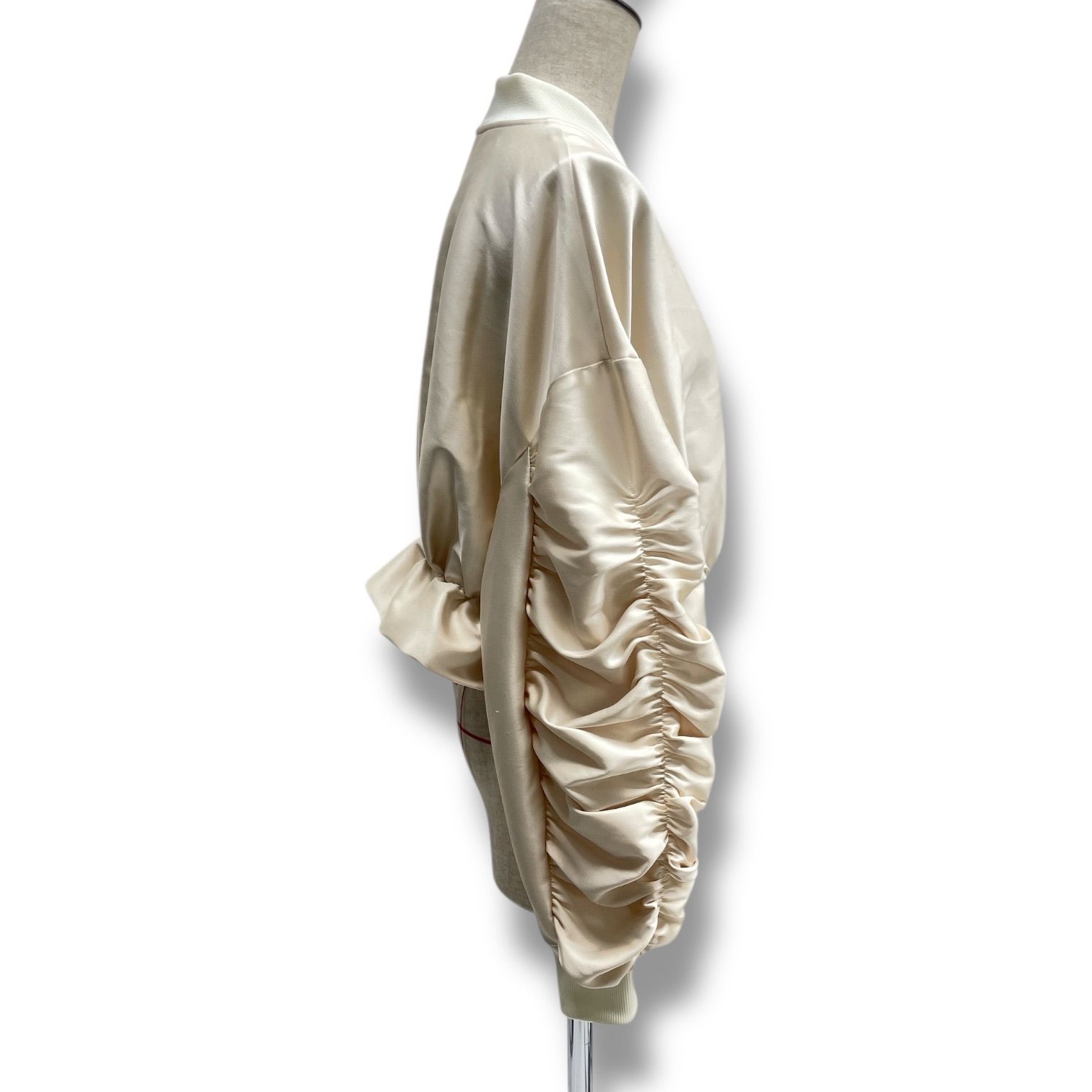 maison de Dolce. メゾンドドルチェ グロッシーブルゾン アウター