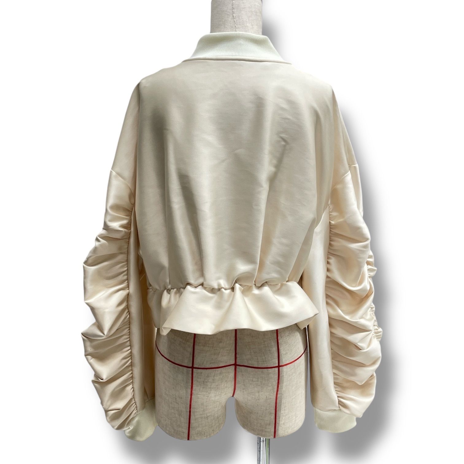 maison de Dolce. メゾンドドルチェ グロッシーブルゾン アウター