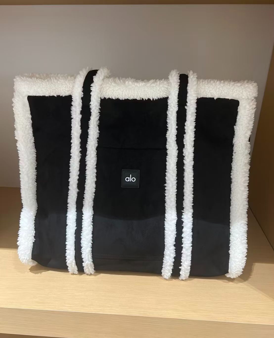 シンプル ブラック トートバッグ｜ハンド ショルダー兼用 普段使いに最適