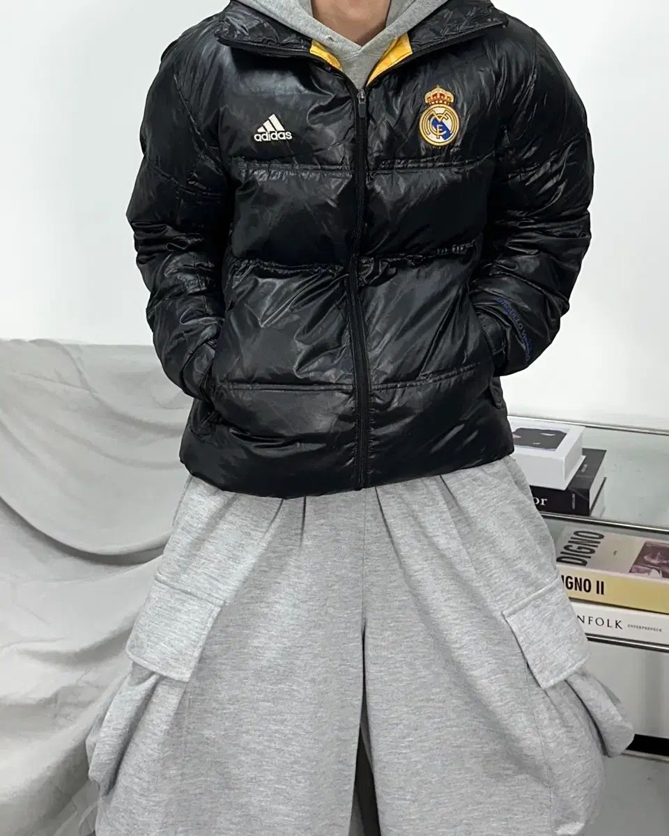 アディダス レアル・マドリード 光沢 クリアランス ダック ダウン