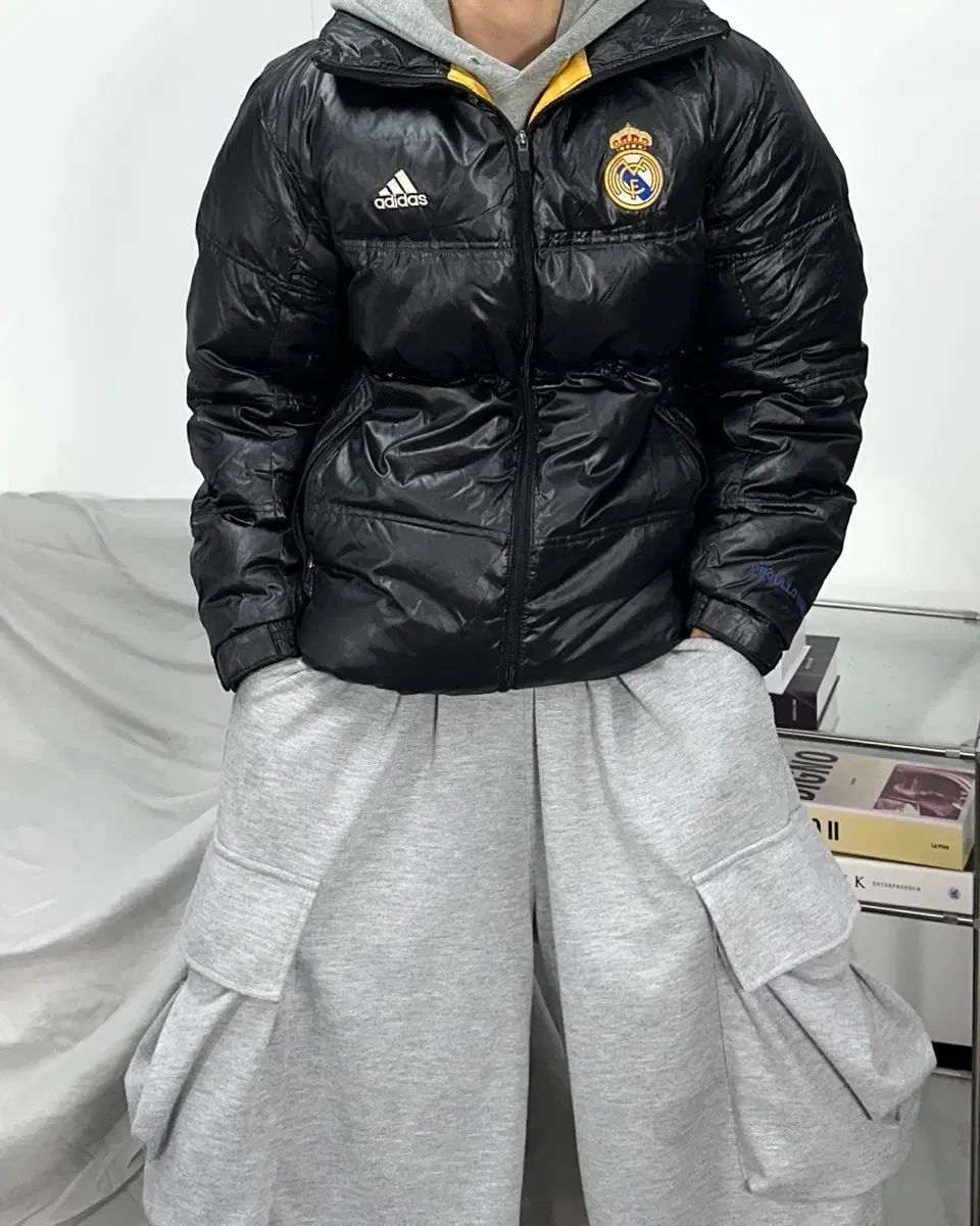 アディダス ル マドリード 光沢 ダック ダウン ジャケット S