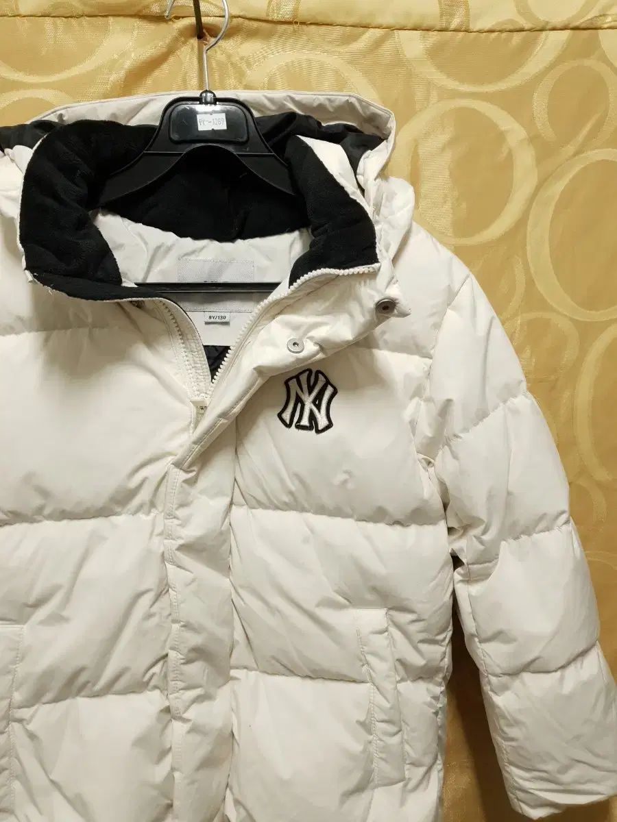 NY Yankees 白いグースダウン ダウン アウター 9 Y 130号
