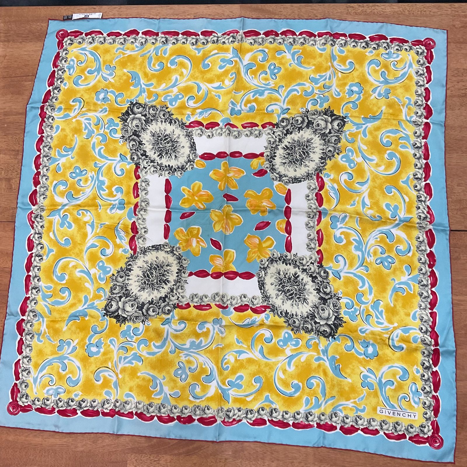 ジバンシー スカーフ B25112064 - メルカリ