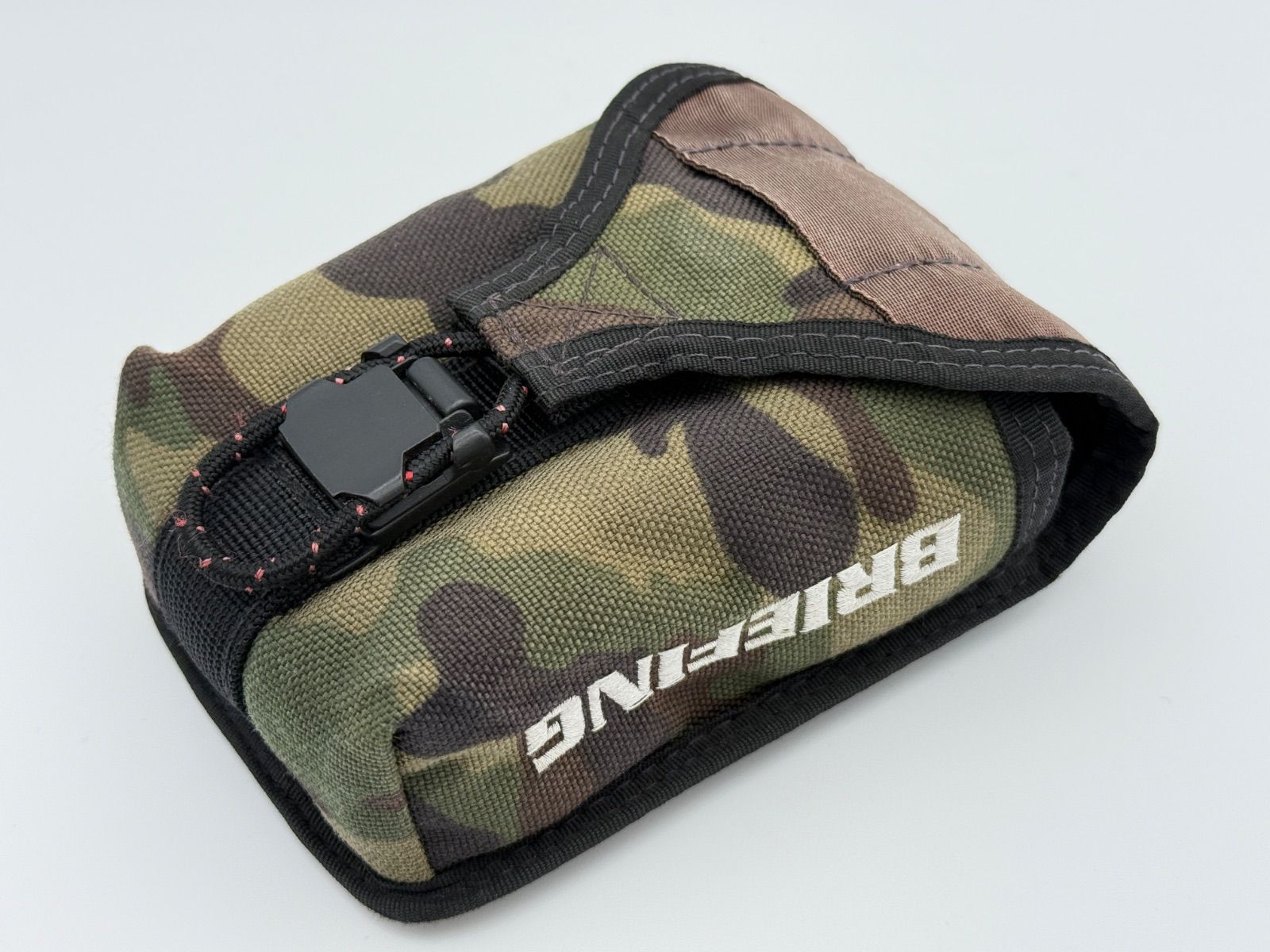 BRIEFING ブリーフィング スコープポーチ 迷彩 SCOPE POUCH ゴルフレーザー距離計用ケース