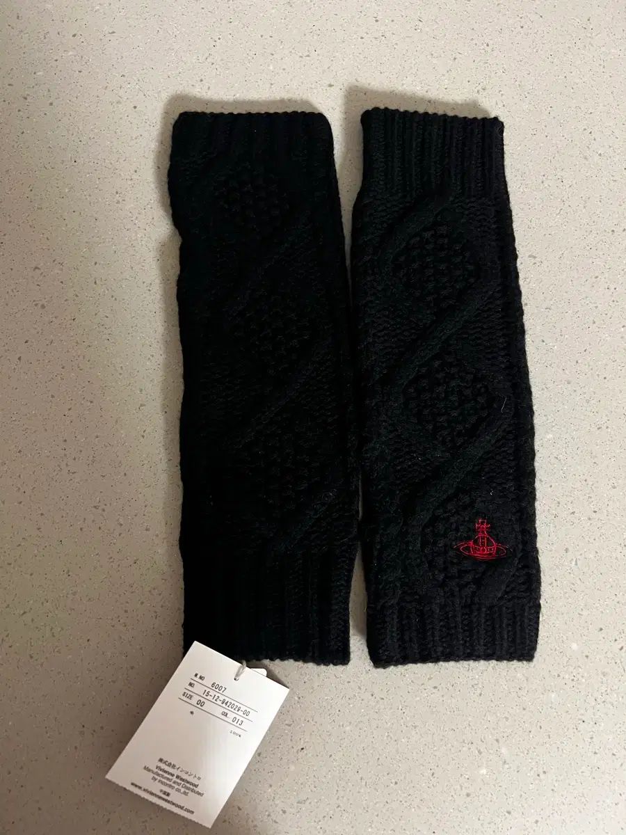 ヴィヴィアン ウエストウッド アームウォーマー