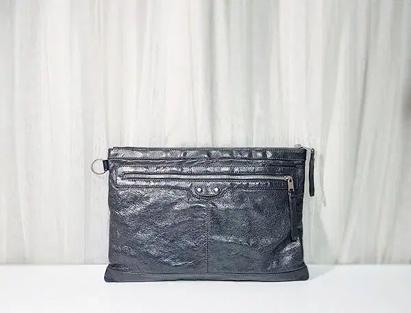 バレンシアガ シティ クラッチバッグ