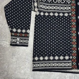 ダーレオブノルウェイ ノルディック柄 ニットカーディガン 楽天市場】DALE OF NORWAY ノルディック柄 ウールニットカーディガン