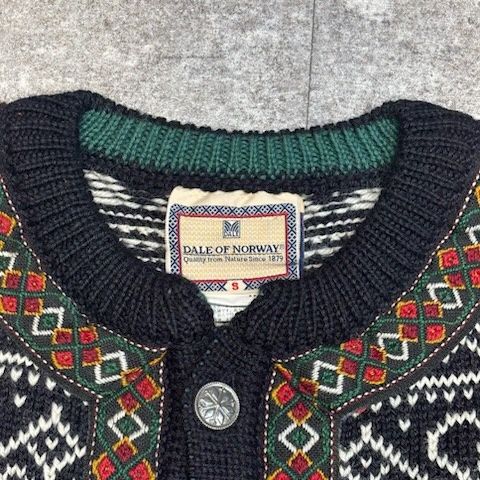 ダーレオブノルウェイ ノルディック柄 ニットカーディガン 楽天市場】DALE OF NORWAY ノルディック柄 ウールニットカーディガン