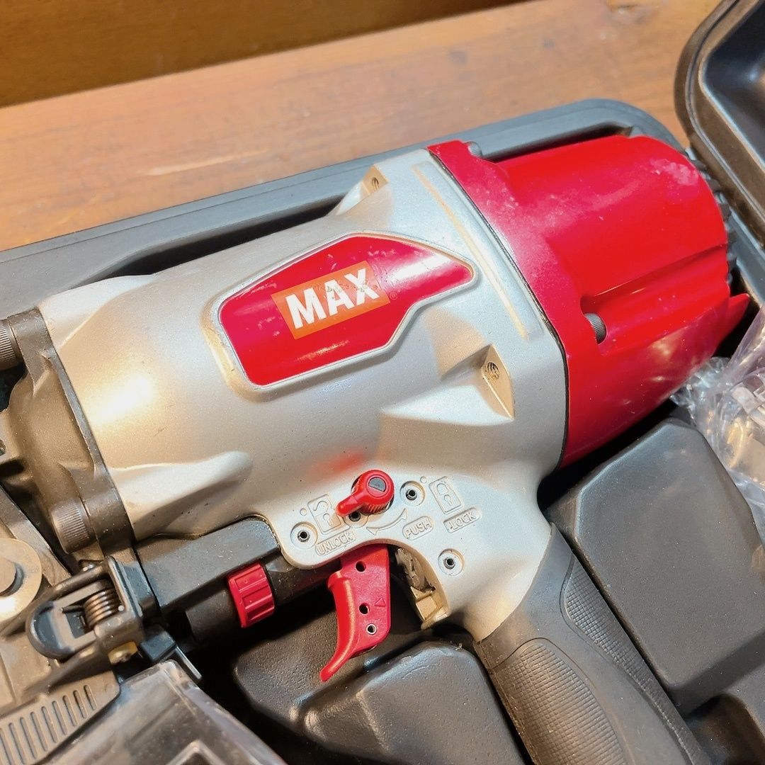 7日保証 整備済 消耗部品交換 MAX マックス CN-650 M 2 常圧 コンクリート 鋼板 サイディング用 釘打ち機 ケース付き 動作良好