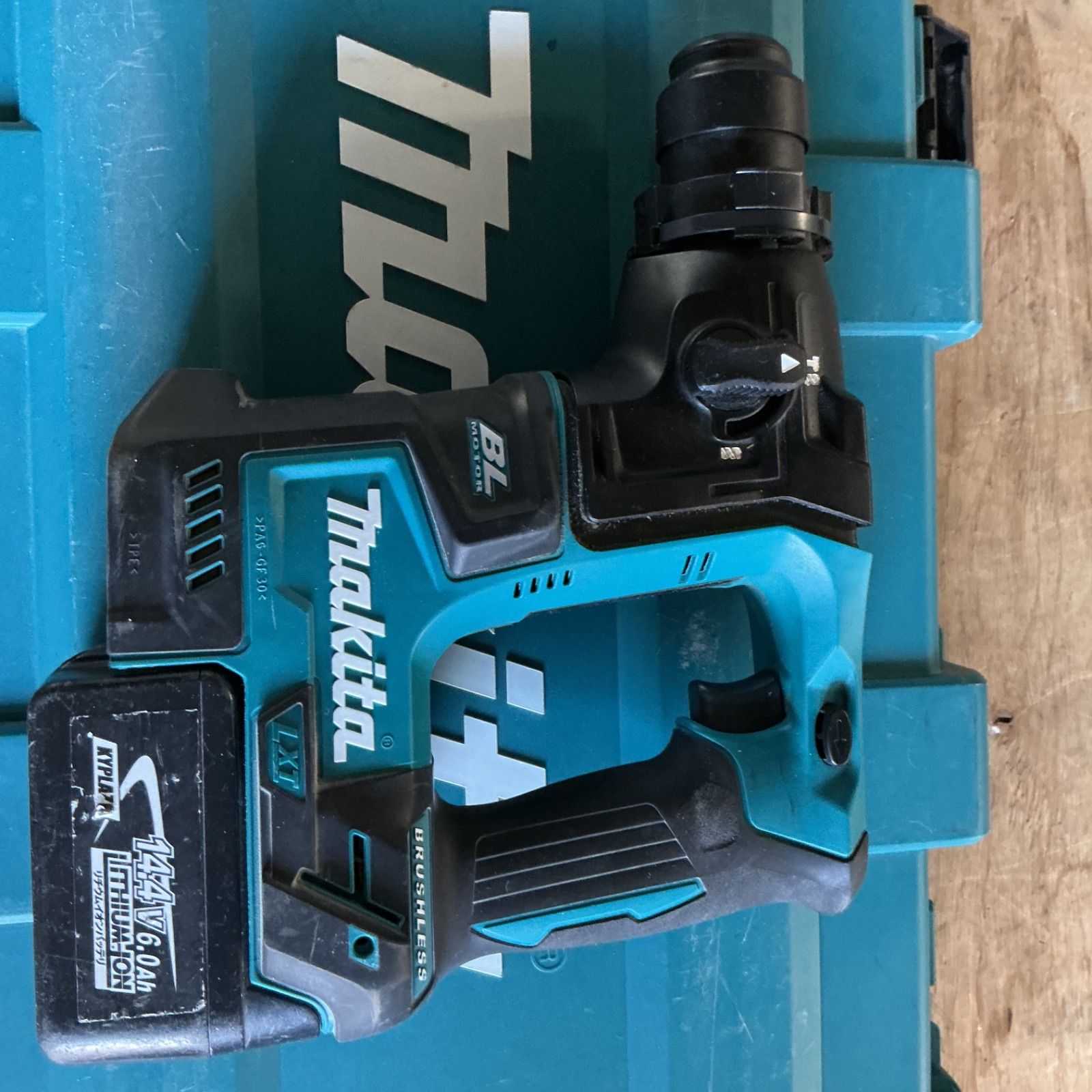 品 マキタ充電式ハンマードリル HR 170 DZK バッテリー 付き インボイス対応領収書発行OK 平日のみ発送 値引交渉NG