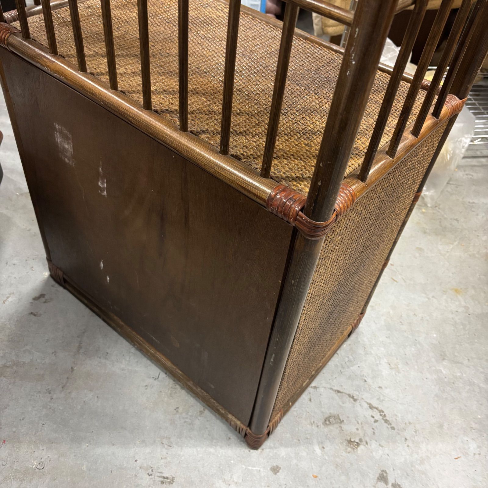 ヴィンテージ ラタン アーチ型 シェルフ 3段チェスト 籐家具