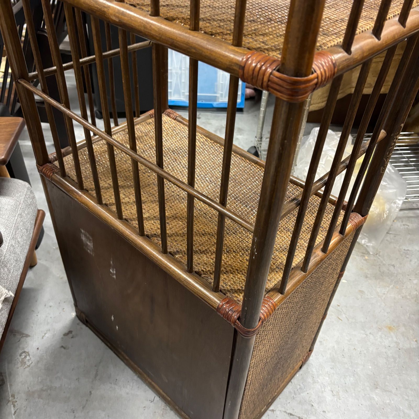 ヴィンテージ ラタン アーチ型 シェルフ 3段チェスト 籐家具