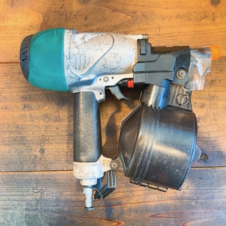 7日保証・整備済】消耗部品多数交換♪日立 HIKOKI 常圧 65mm 釘打ち機 