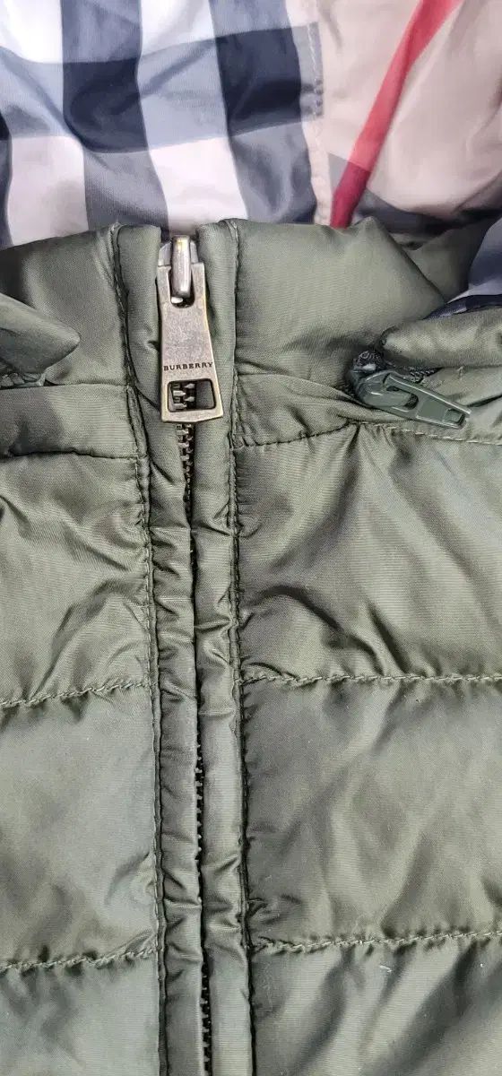  バーバリー キッズ フーディー ダウン アウター カーキ オリーブ グリーン 3 y その他 ジャケット ブルゾン