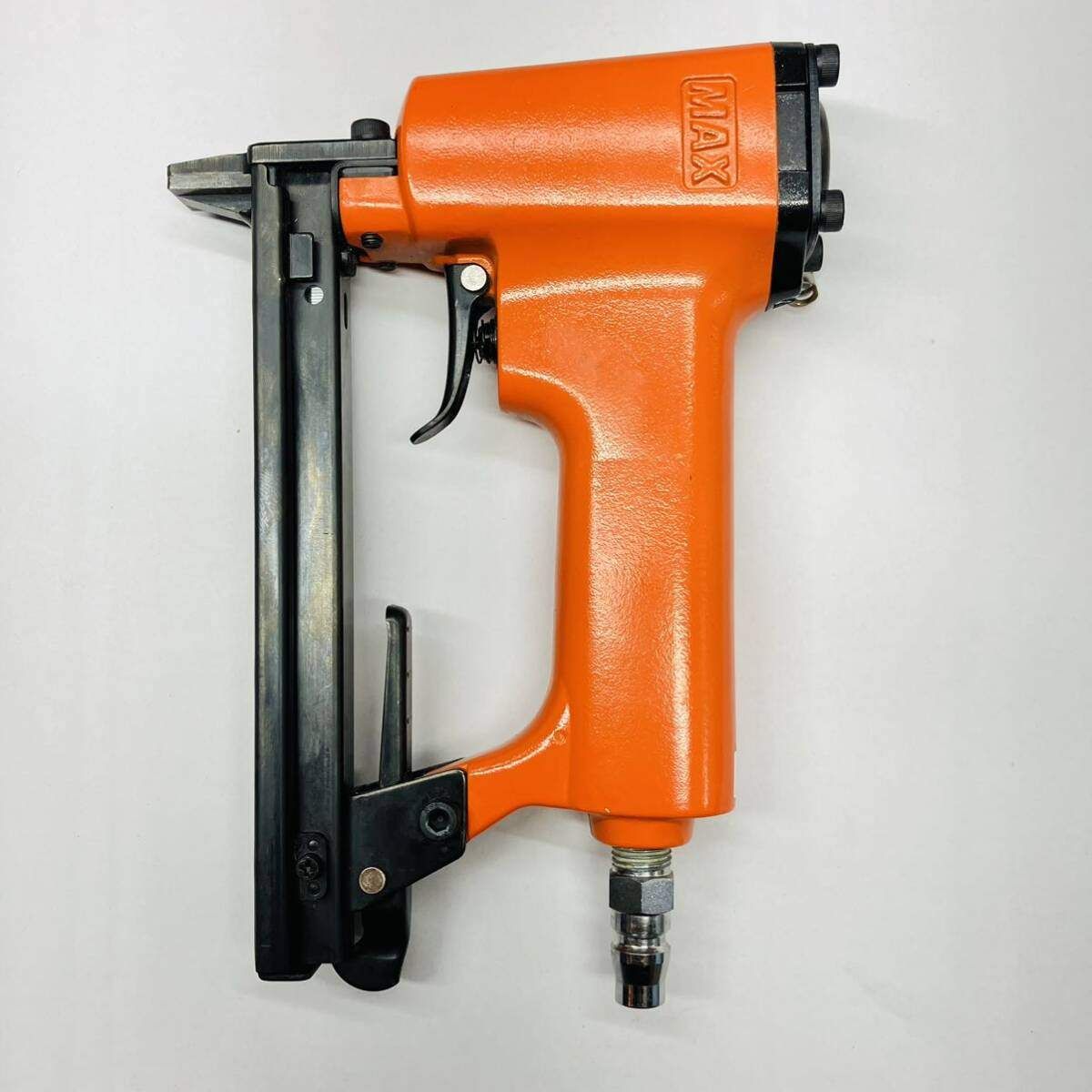 ほぼ使用感なし 動作良好 マックス MAX 常圧10 mm エアタッカー TA 20 A 1005 F F線ステープル用