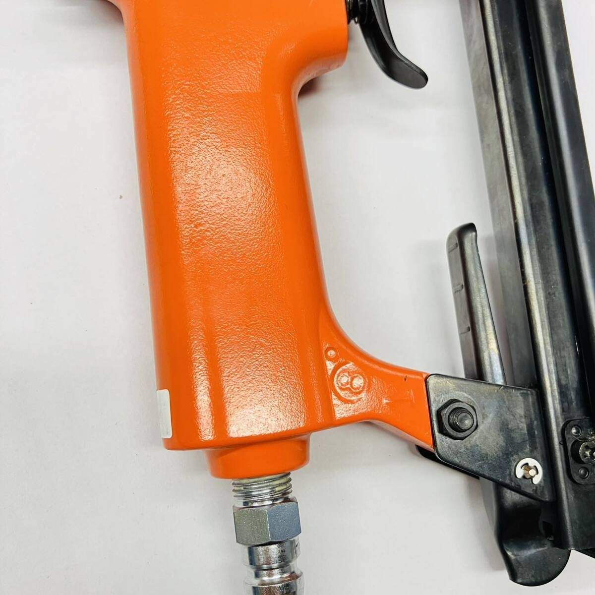 mm エアタッカー