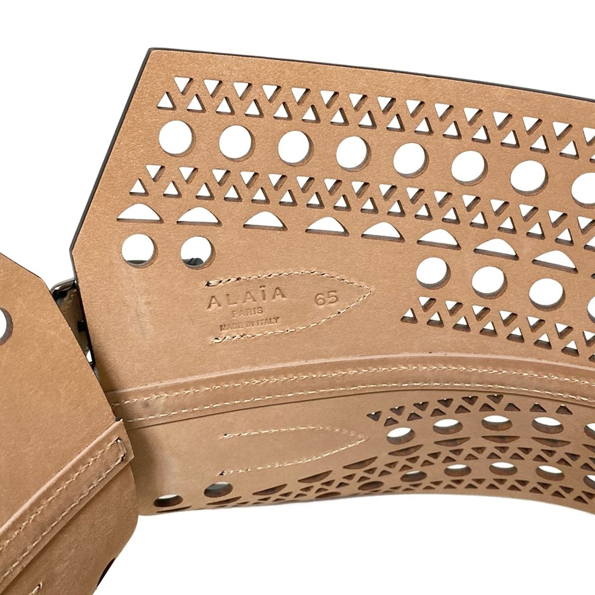 ALAIA(アライア) ベルト 65 - 黒 コルセット/カットワーク レザー