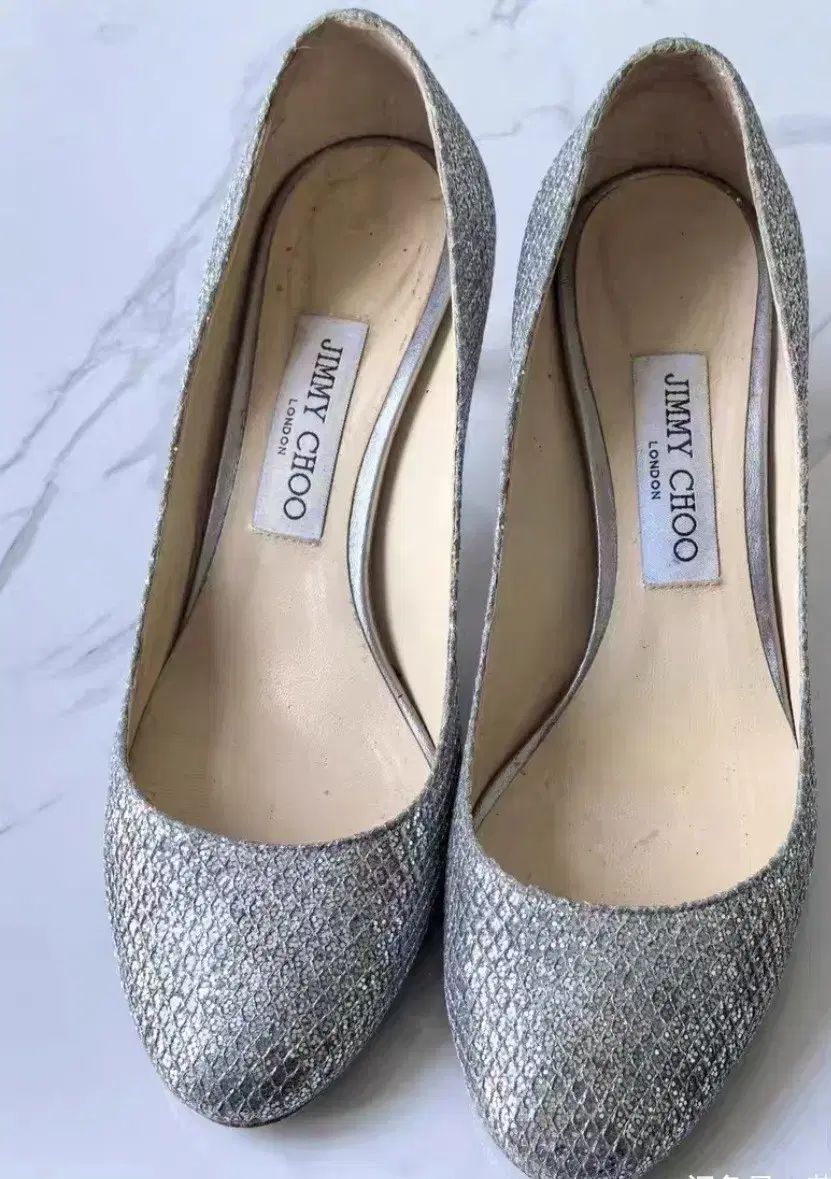 ジミーチュウ シルバー グリッター パンプス 36 5 正規品 - メルカリ