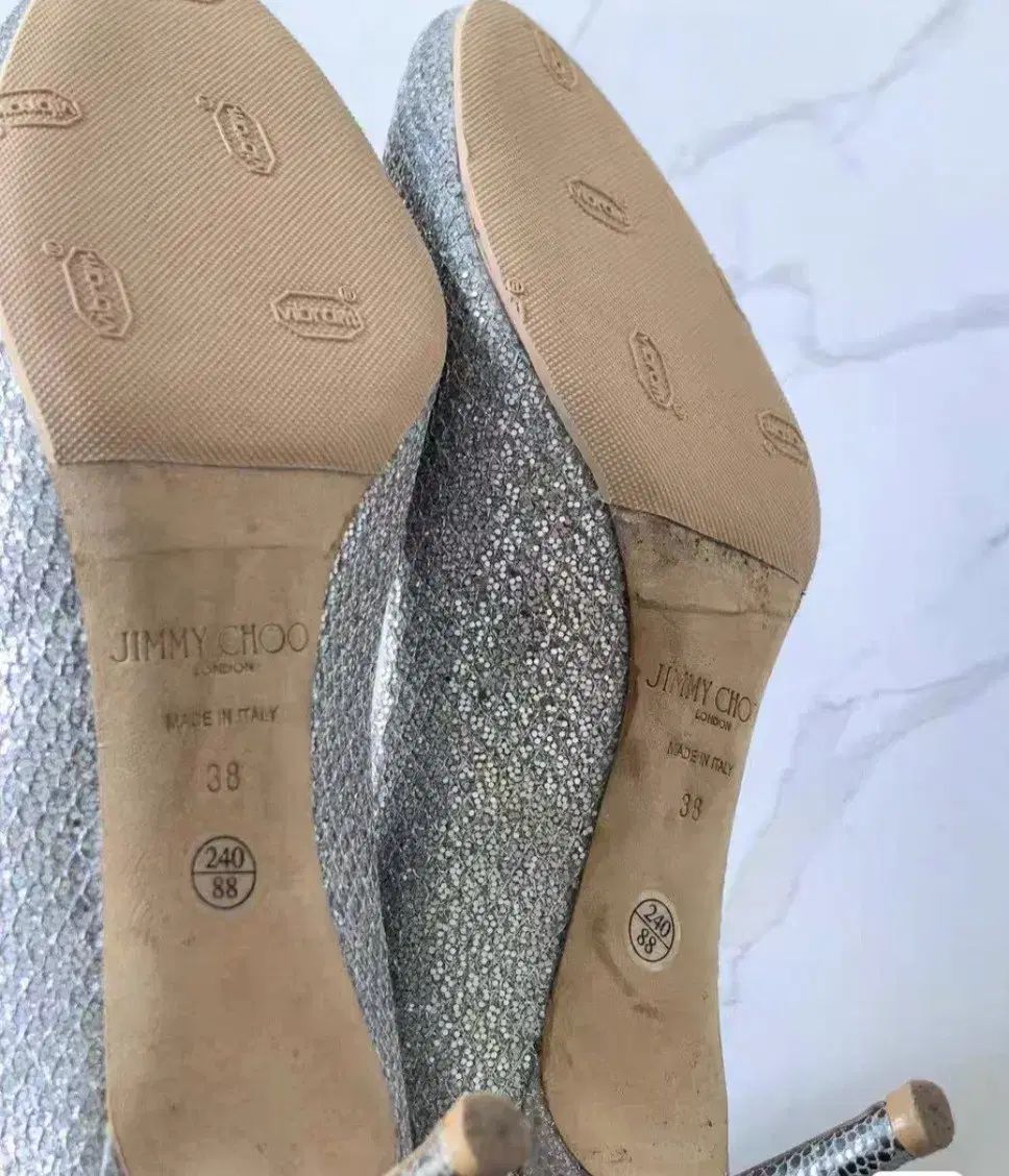 ジミーチュウ シルバー グリッター パンプス 36 5 正規品 - メルカリ