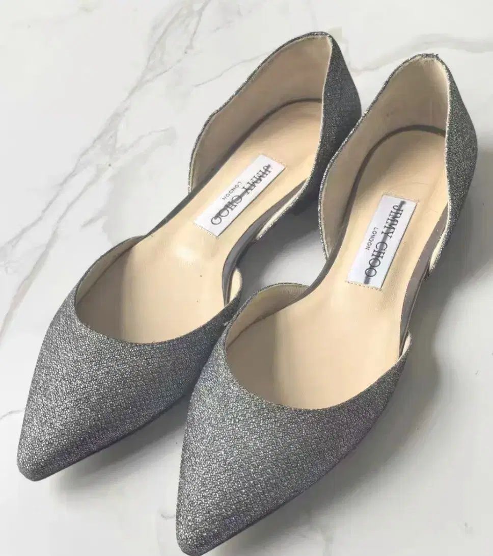 ジミーチュウ グリッター フラット シューズ 37 5 正規品 - メルカリ