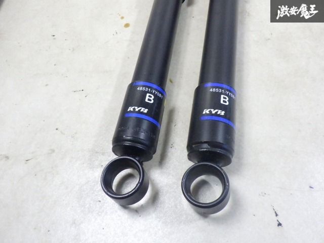 トヨタ 純正 GUN125 ハイラックス GRスポーツ サスペンション ショック