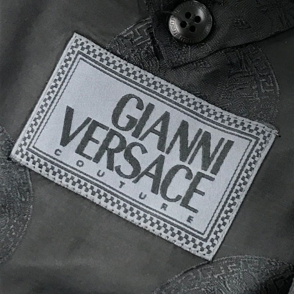 GIANNI VERSACE ジャンニ ヴェルサーチ テーラードジャケット ブラック
