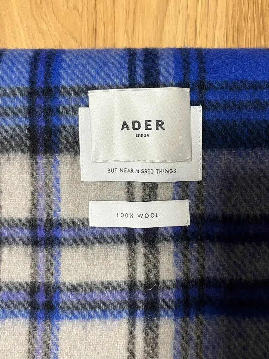 ADER ERROR アーダーエラー レヴァント プレイド マフラー Z ブルー