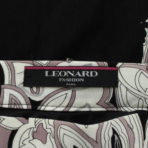 レオナール LEONARD タイトスカート ひざ丈 花柄 総柄 ロゴ L 黒