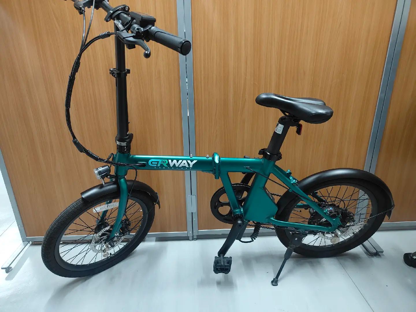 クリスマスSALE開催中！14日まで！】電動アシスト自転車 ERWAY A01