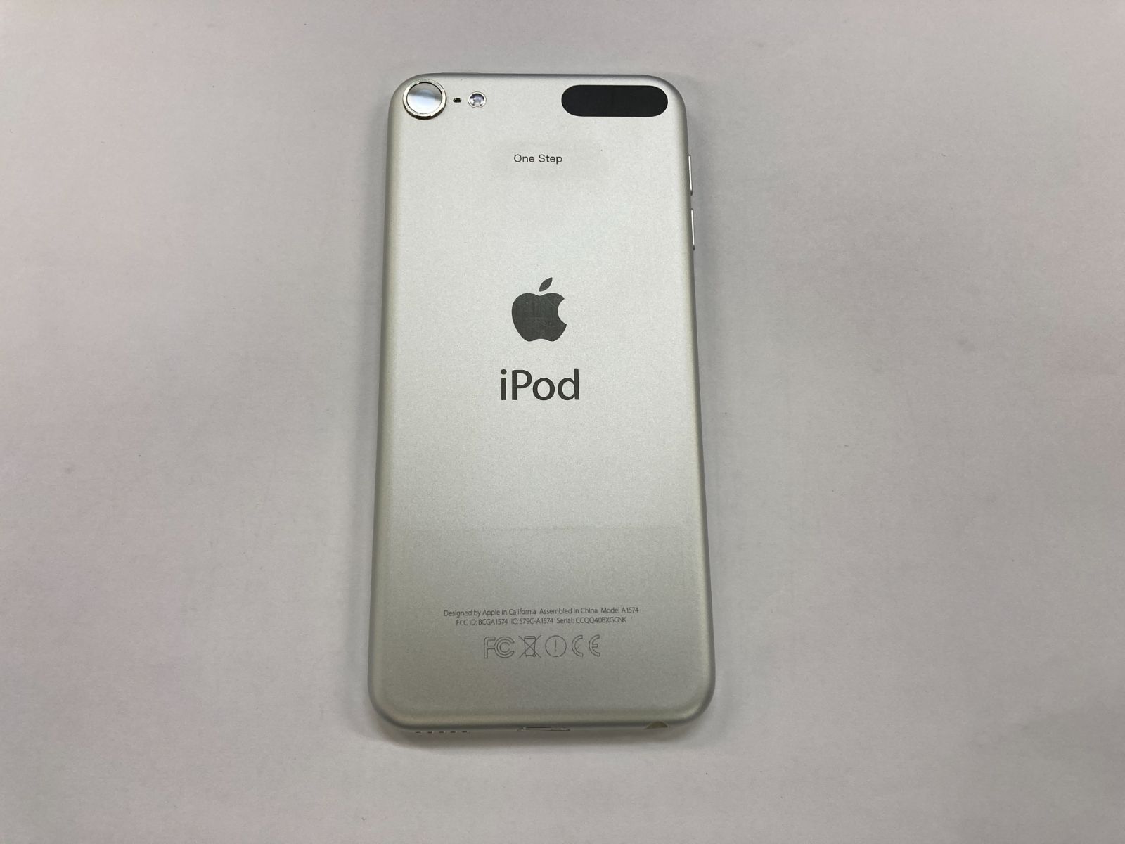 iPod touch PKHX2J/A 32GB シルバー MKHX2J/A - メルカリ