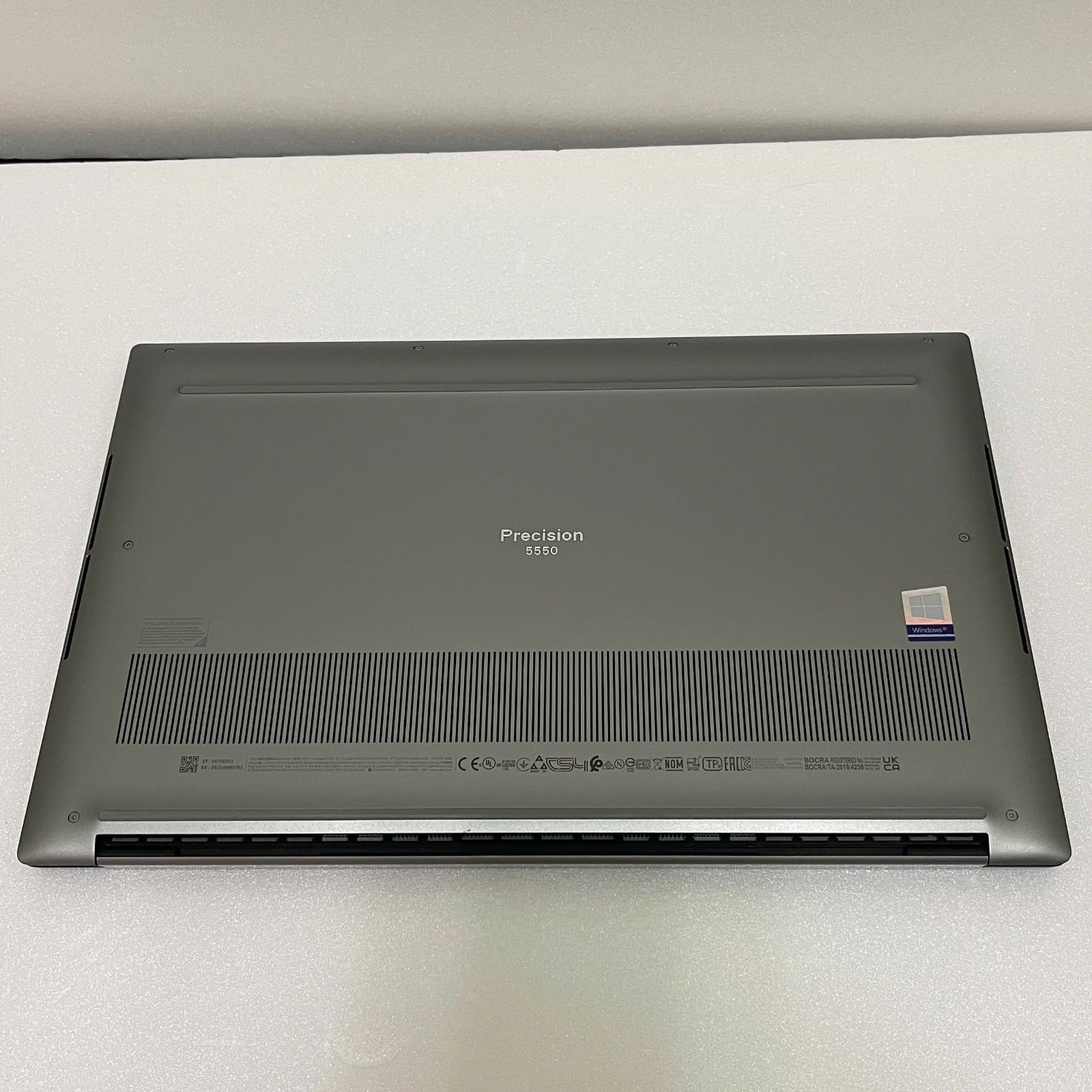 美品】Dell Precision 5550 | Core i9-10885H・32GBメモリ・1TB SSD