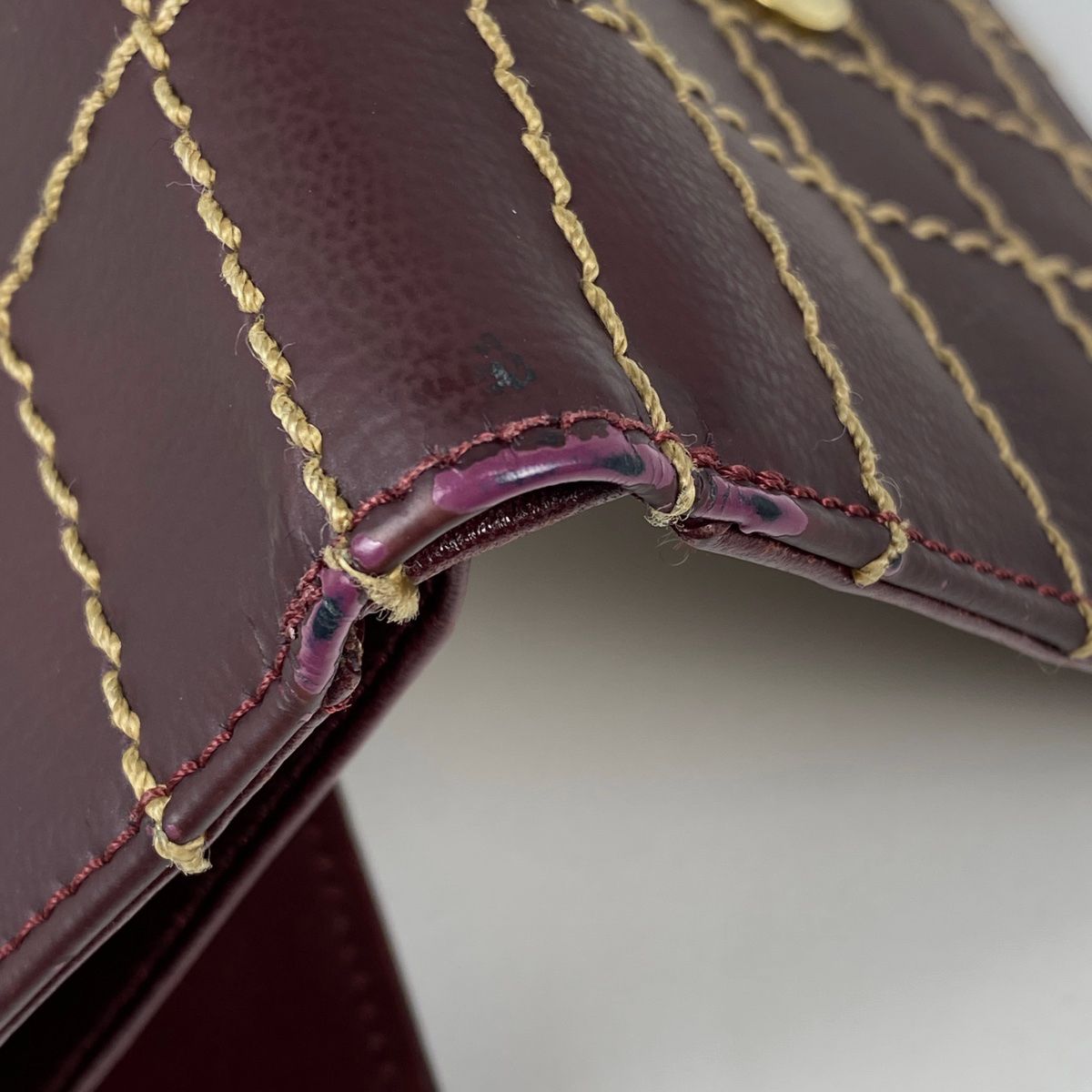 シャネル CHANEL ココマーク 長財布 ワイルドステッチ CC 三つ折り財布