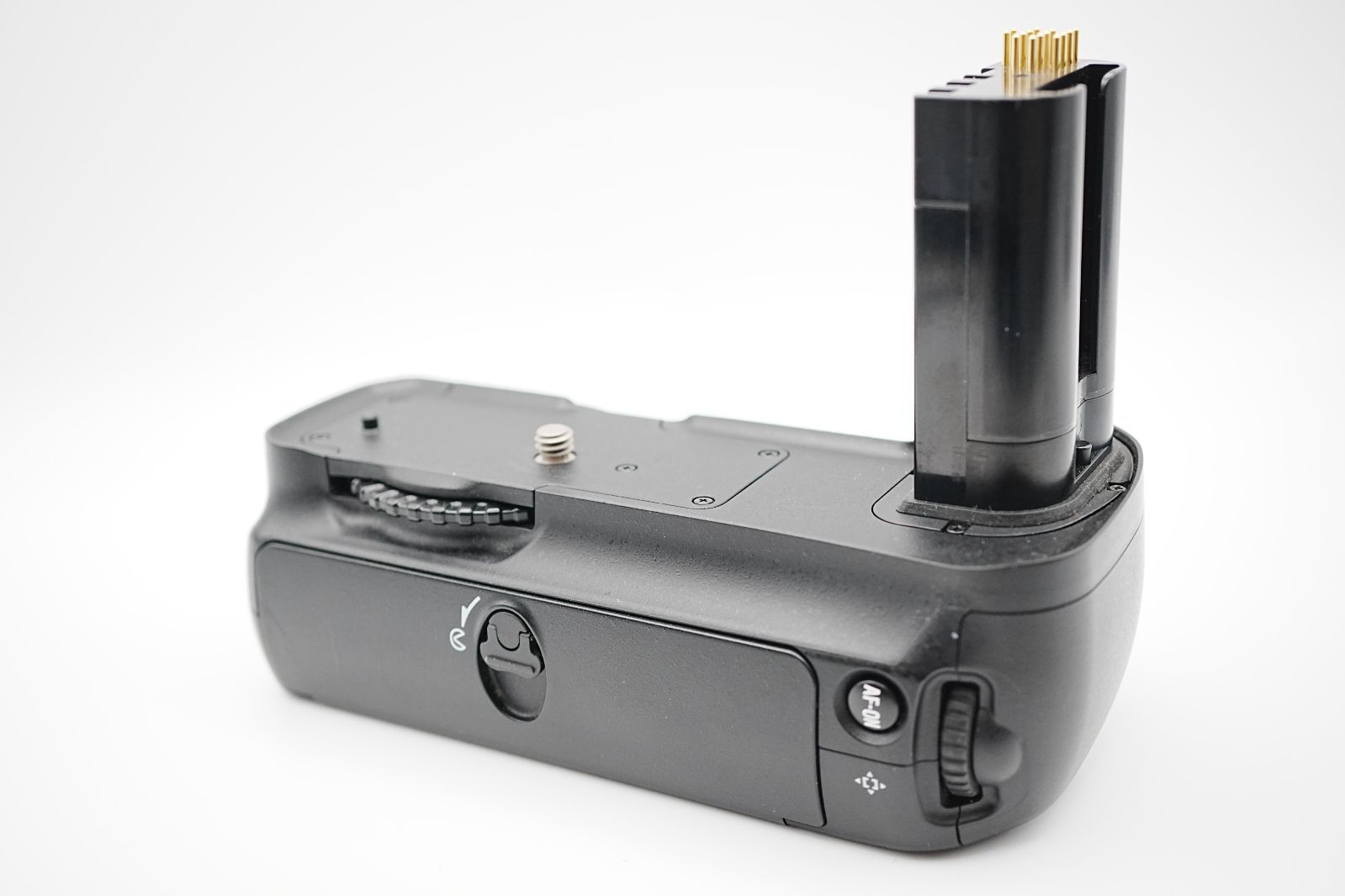 ◇美品◇Nikon マルチパワーバッテリーパック MB-D200◇（Y25-010