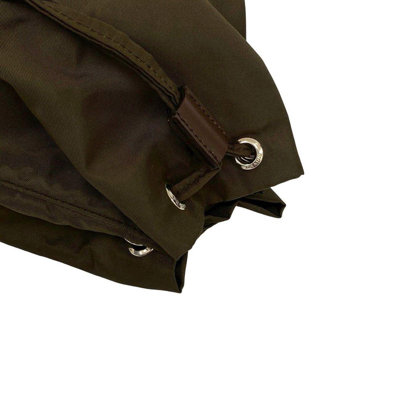 極 美品 PRADA プラダ 三角ロゴ プレート 金具 レザー 本革 テスート