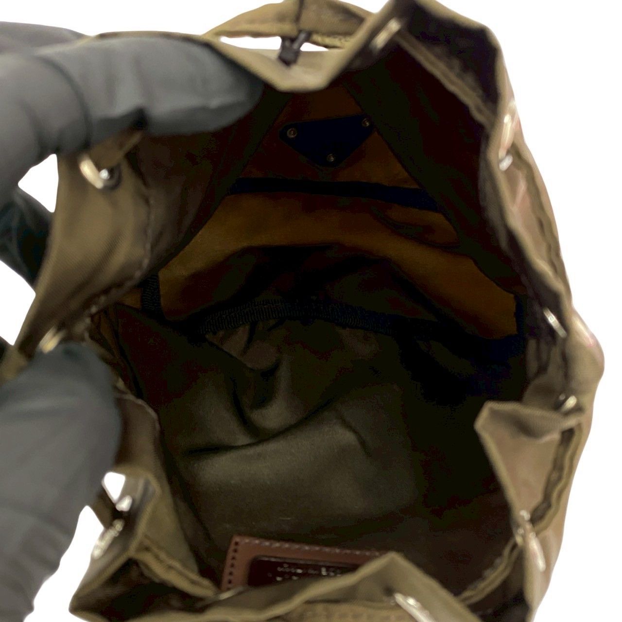 極 美品 PRADA プラダ 三角ロゴ プレート 金具 レザー 本革 テスート