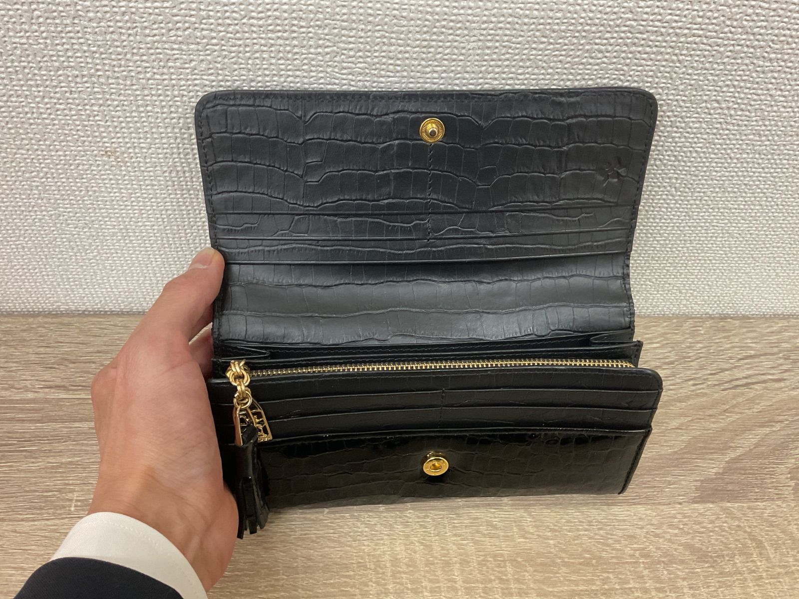 W246 Think Bee! シンクビー 長財布 薔薇デザイン - メルカリ