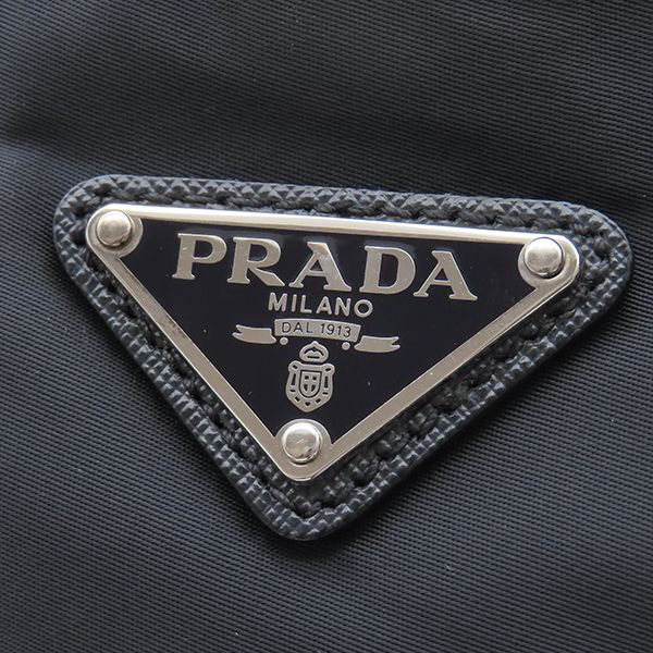 プラダ PRADA ショルダーバッグ 三角ロゴ ショルダ― ナイロン レザー