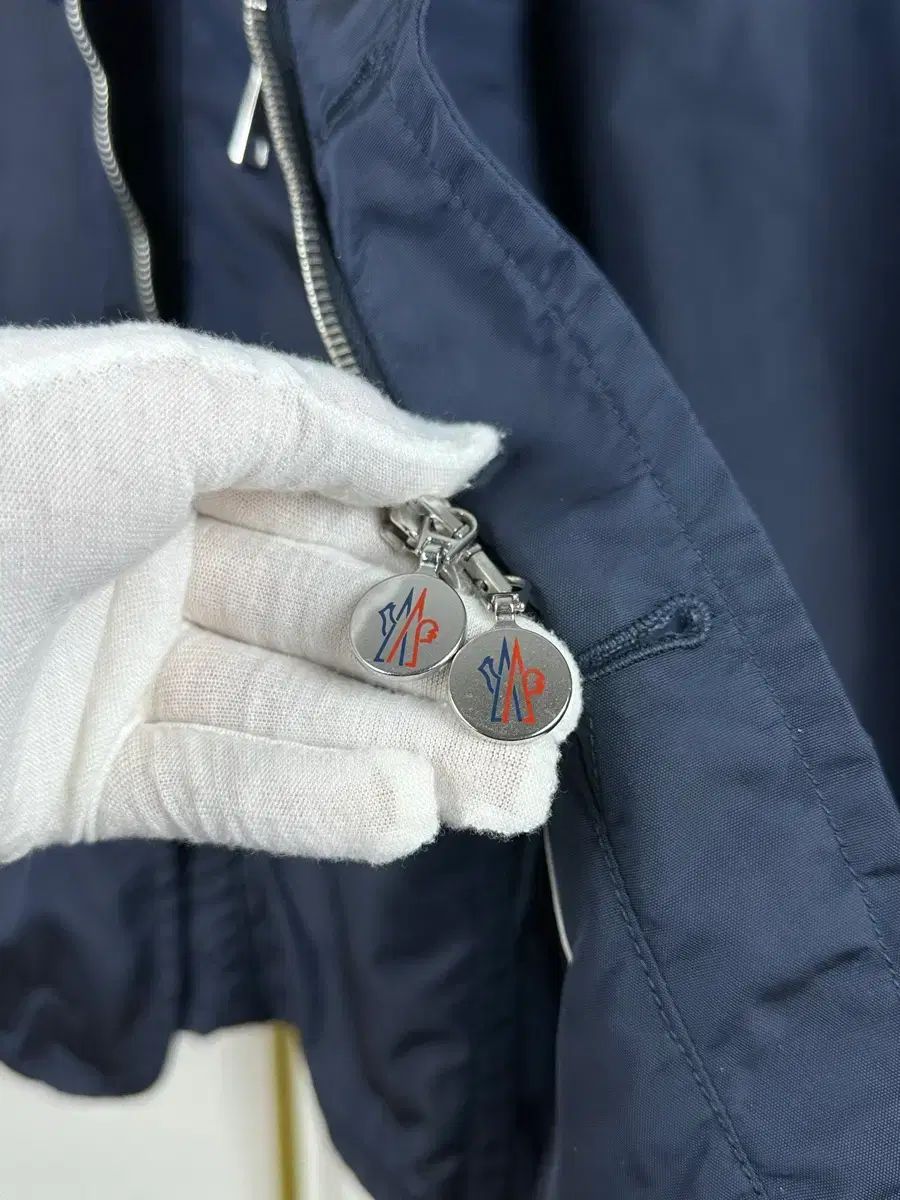 モンクレール ウィンドブレーカー
