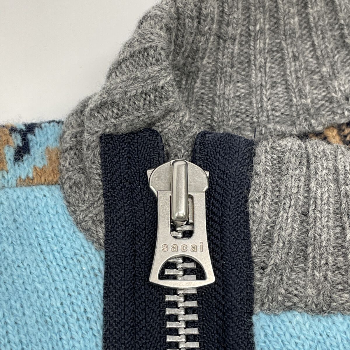 sacai サカイ 【×Dr.Woo】20-02341M ﾌﾞﾙｰ ﾗｲﾀﾞｰｽ ｼﾞｯﾌﾟ ﾆｯﾄ 1 - メルカリ