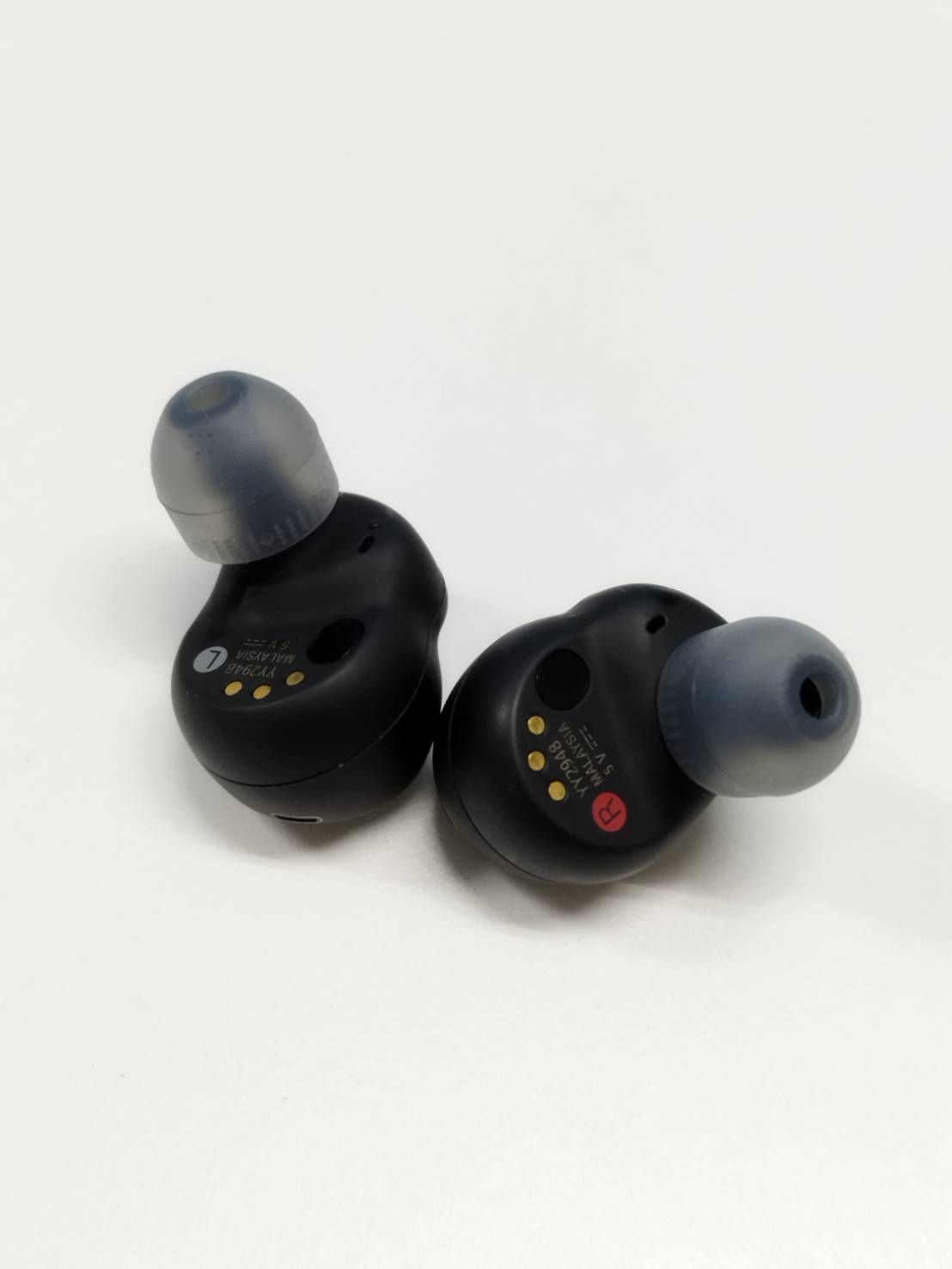 ジャンク】SONY WF-1000XM4/ブラック/YY2948/ワイヤレスイヤホン (4