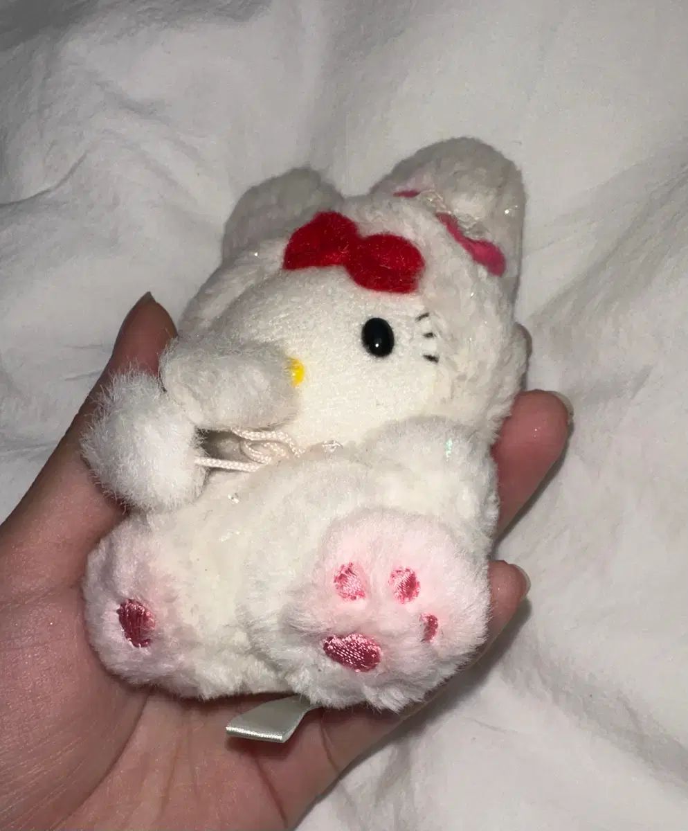 北海道 古典 雪うさぎ ハローキティ 超小型 ぬいぐるみ マスコット