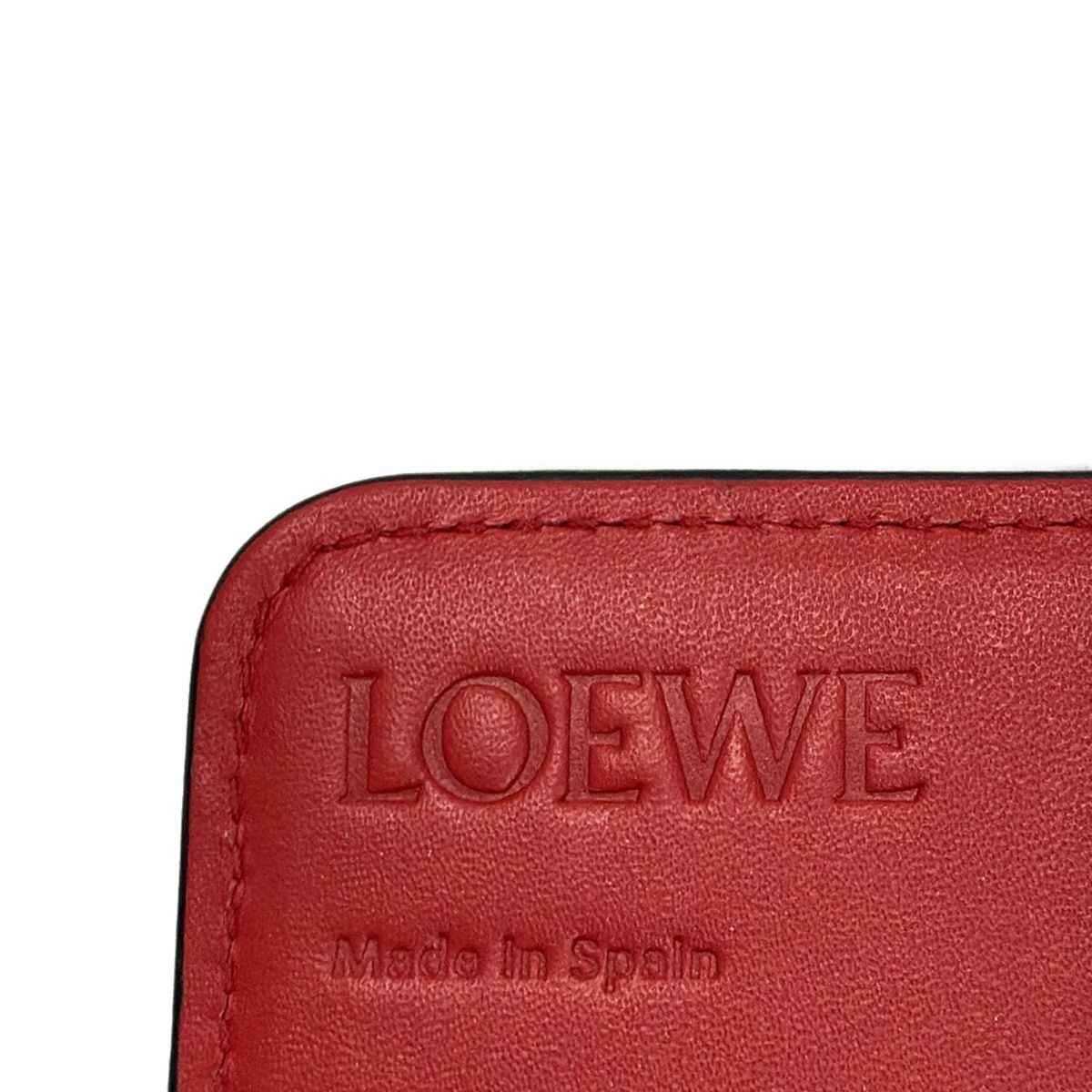 LOEWE(ロエベ) 長財布 アナグラム柄 レッド 型押し加工 レザー - メルカリ