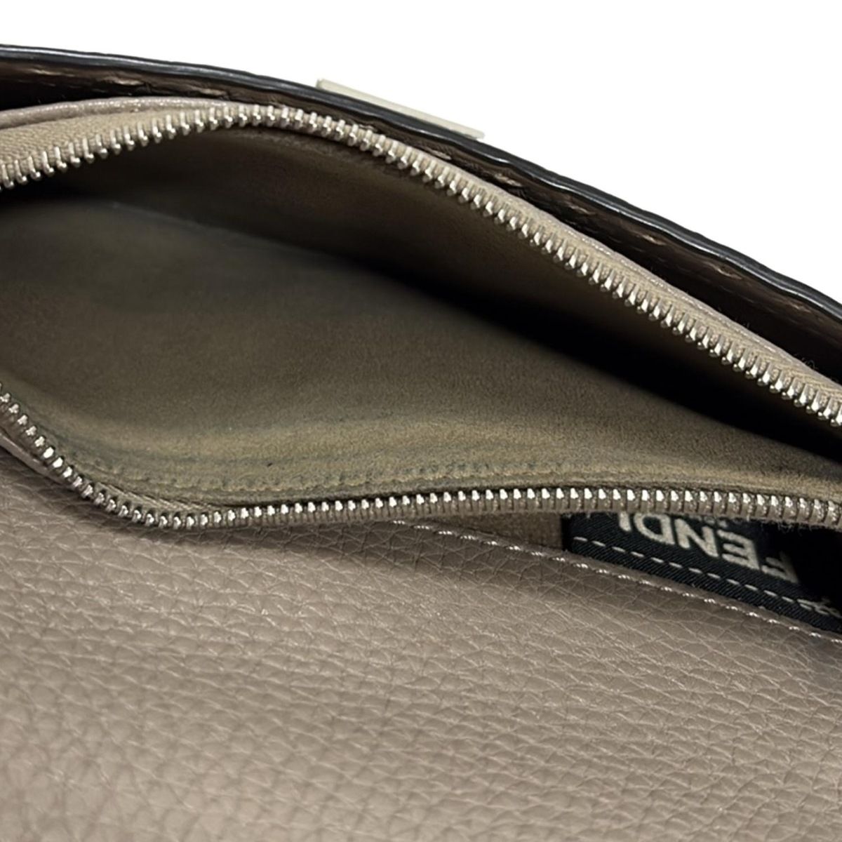 FENDI(フェンディ) 長財布 セレリア,ピーカブー 8M0308 グレーベージュ