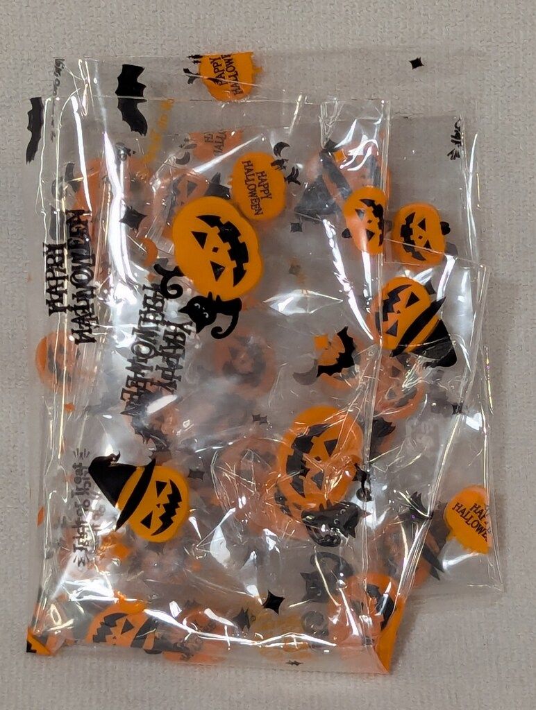 暗黒エンターテイメント 髑髑髏髏 黒成型/紫/オレンジ塗装 - メルカリ