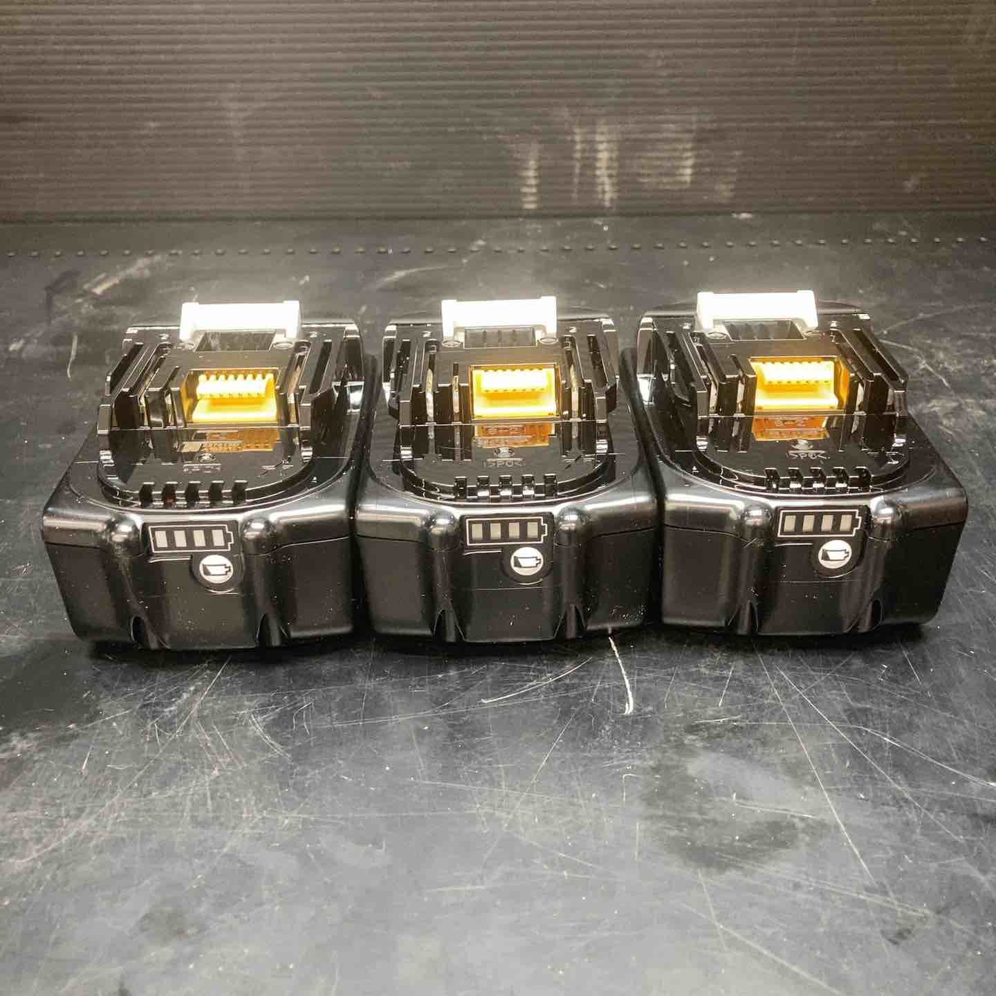 純正/正規　makita/マキタ リチウムイオンバッテリ 18V 2.0Ah BL1820B 残量表示付 A-61715　※未使用 マキタ 純正 リチウムイオン 国内正規品 純正リチウムイオンバッテリー 純正（電動工具本体｜DIY・工具