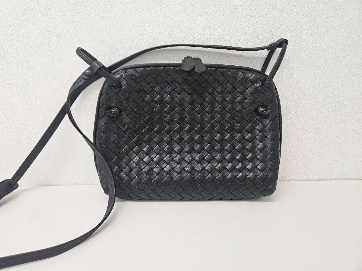 ボッテガ ヴェネタ クロスバック