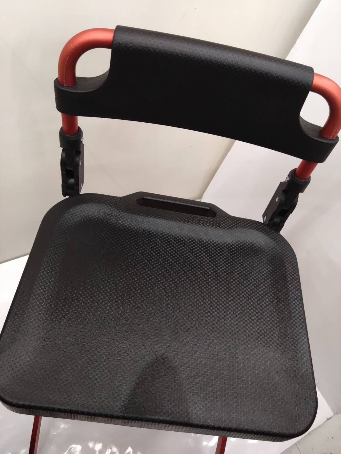 黒鯛工房 カセ筏師 THEアスリート イカダチェアー TYPE-Ⅰレッド イカダ チヌ 防水 バック付き 03