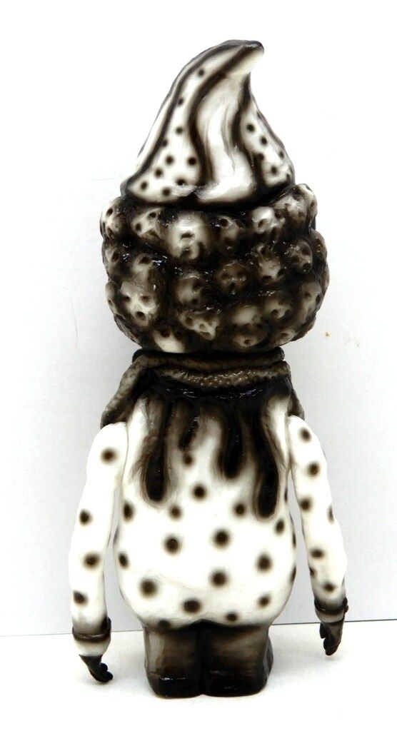 かっこわらい雑貨店 イビツなポッくん 白成型/黒 - メルカリ