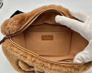 JIMMY CHOO ジミーチュウ ファーボディバッグ ロゴウエストバッグ