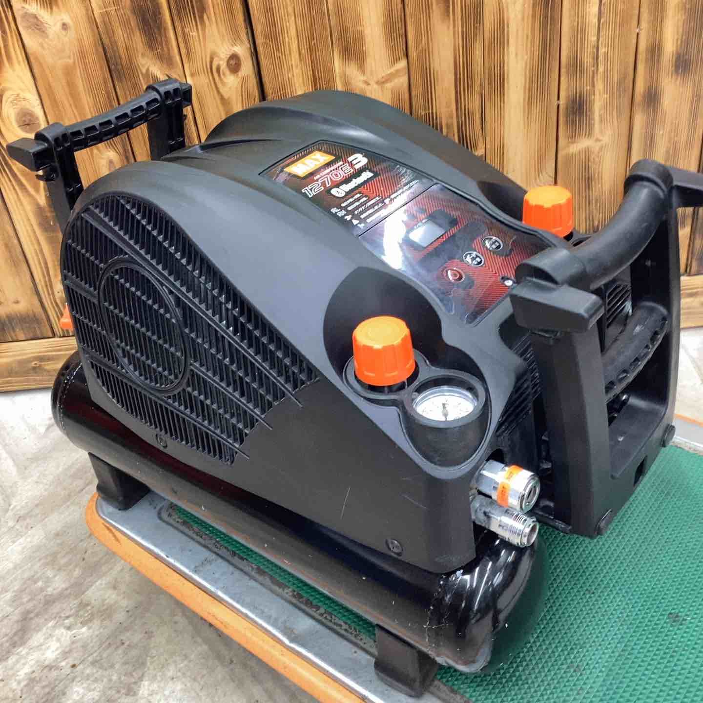 マックス MAX エアコンプレッサー AK- _ブラック